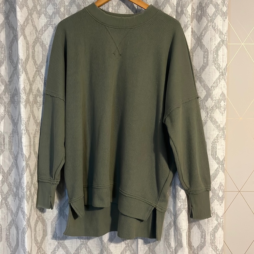 Green aerie oversized sweatshirt, size small